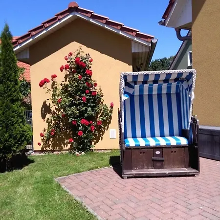 Just Before The Cape, A Appartement